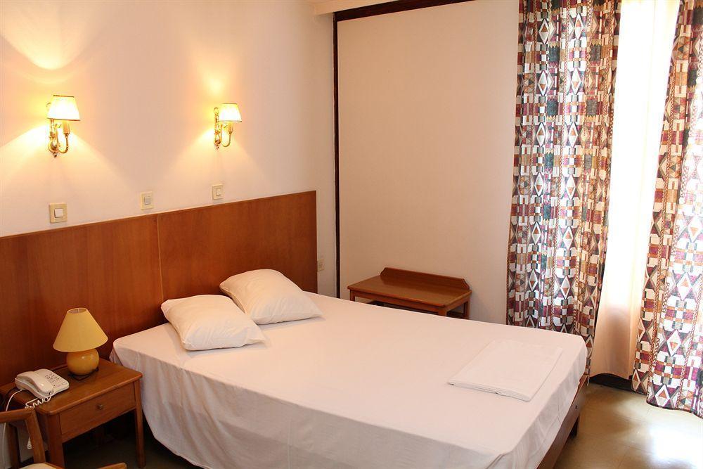 אתונה Nefeli Hotel מראה חיצוני תמונה