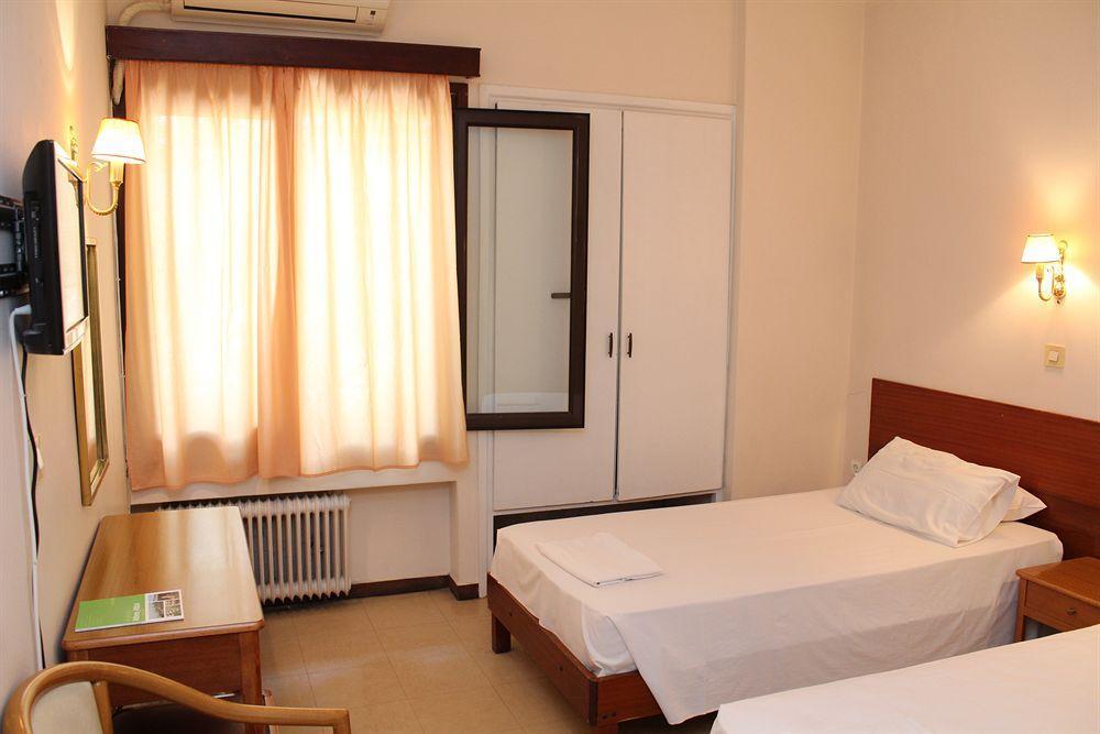 אתונה Nefeli Hotel מראה חיצוני תמונה
