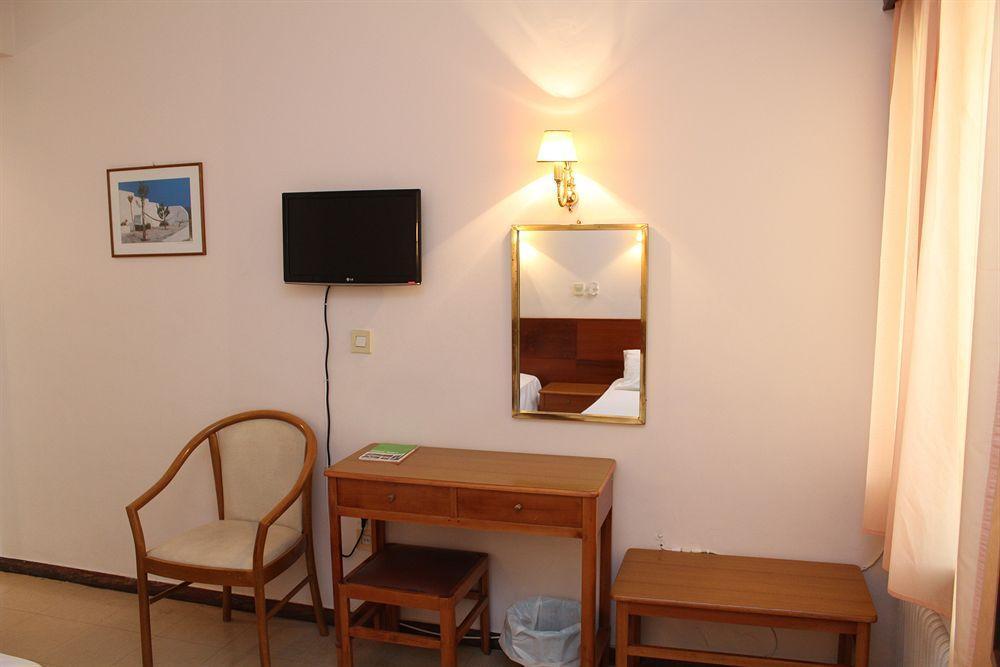 אתונה Nefeli Hotel מראה חיצוני תמונה