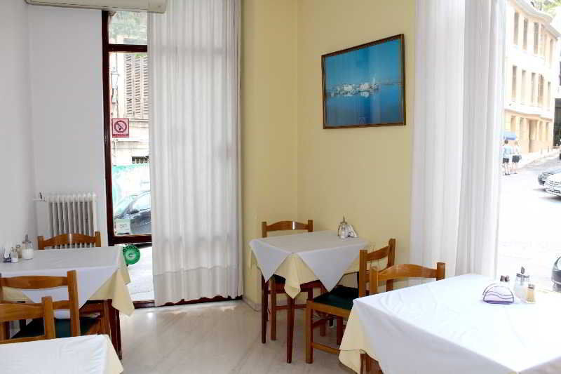 אתונה Nefeli Hotel מראה חיצוני תמונה