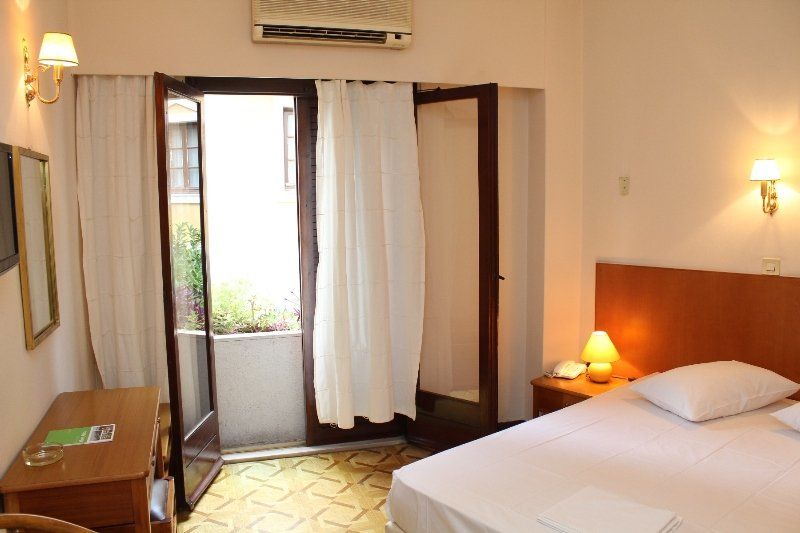 אתונה Nefeli Hotel מראה חיצוני תמונה