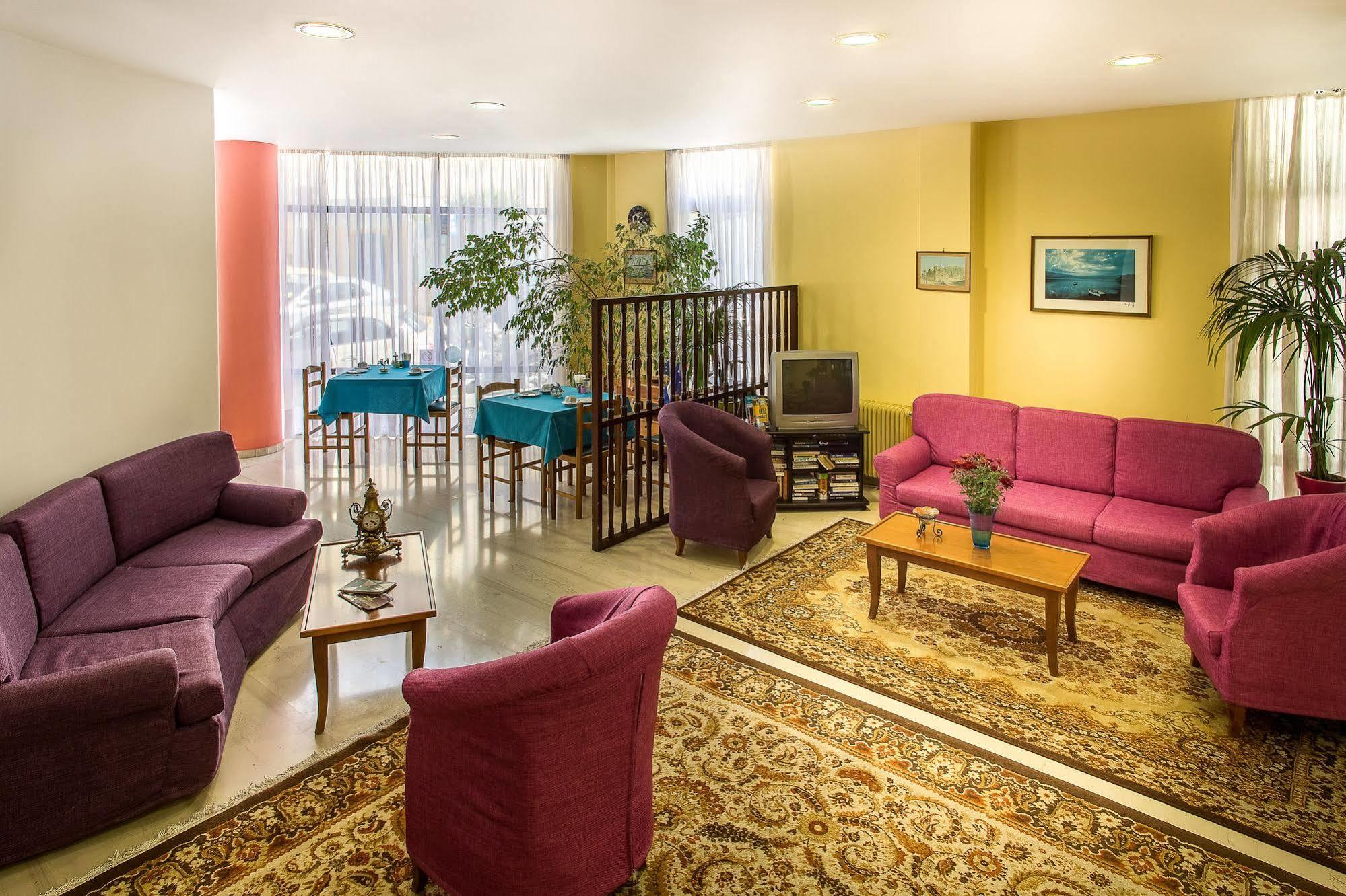 אתונה Nefeli Hotel מראה חיצוני תמונה