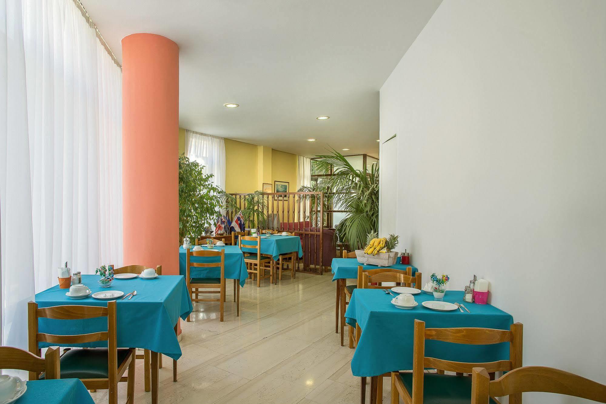 אתונה Nefeli Hotel מראה חיצוני תמונה